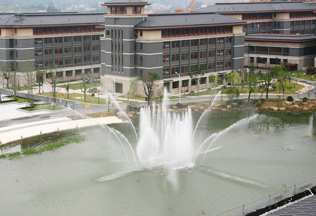 湖泊喷泉水景